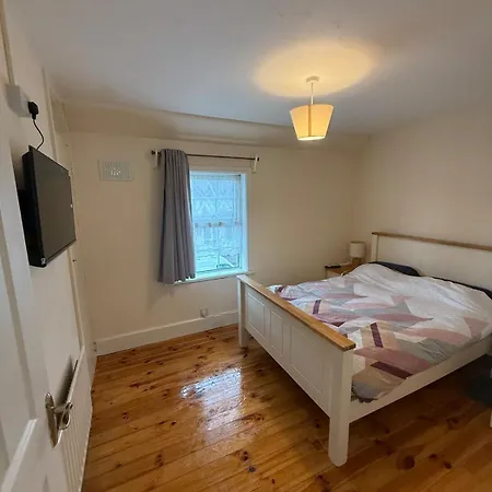 Budget 3 Bed House In Secure Parking Dom wakacyjny