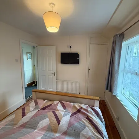 Budget 3 Bed House In Secure Parking Dom wakacyjny *